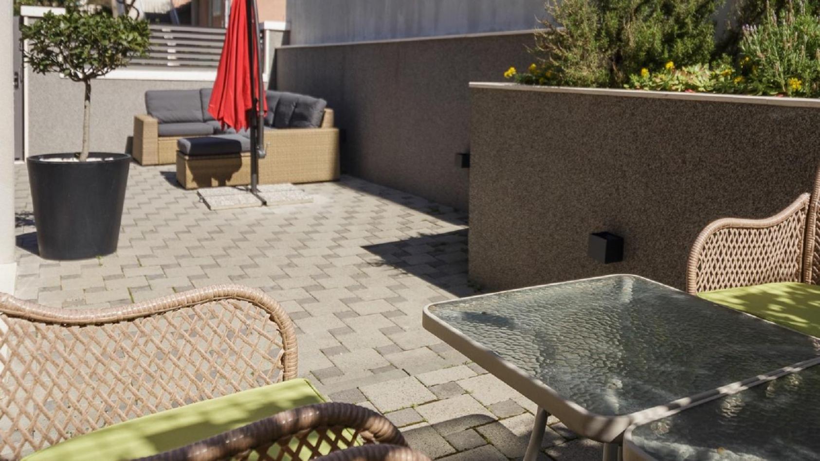 Holiday Home Aspalathos - With Free Parking, Near The Beach, A Few Minutes' Walking Distance To The Unesco Palace Split Exterior foto