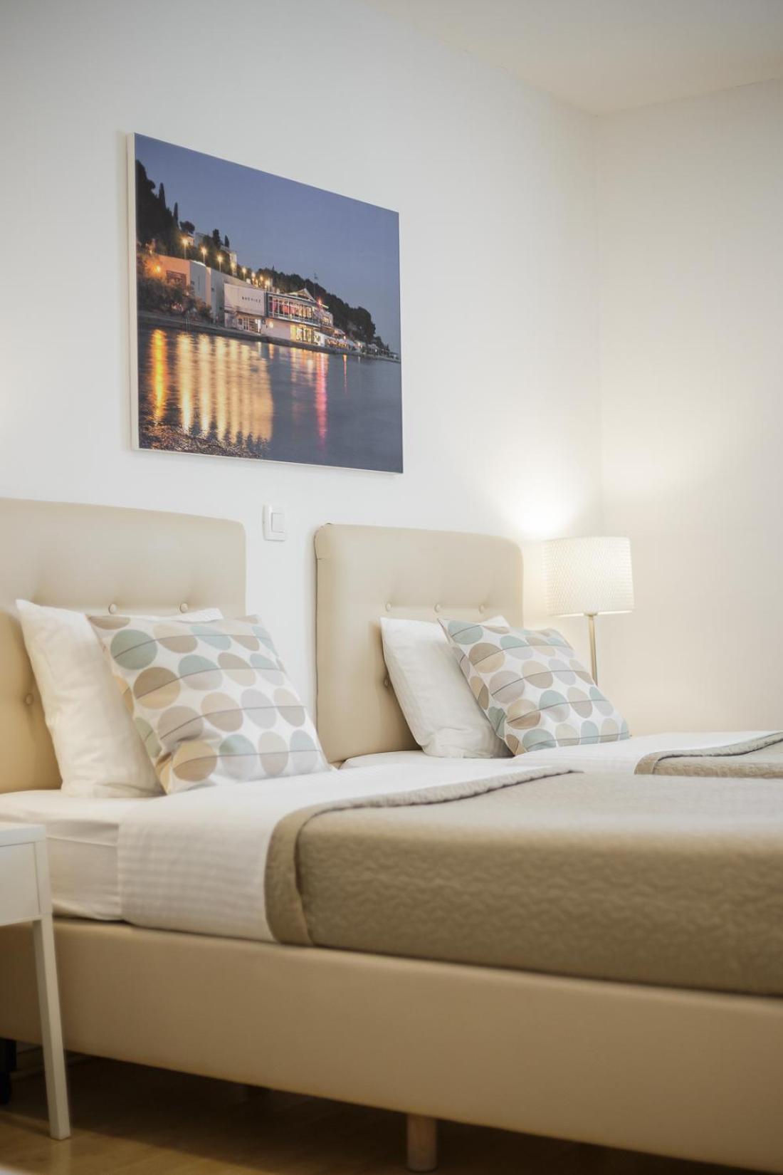 Holiday Home Aspalathos - With Free Parking, Near The Beach, A Few Minutes' Walking Distance To The Unesco Palace Split Exterior foto