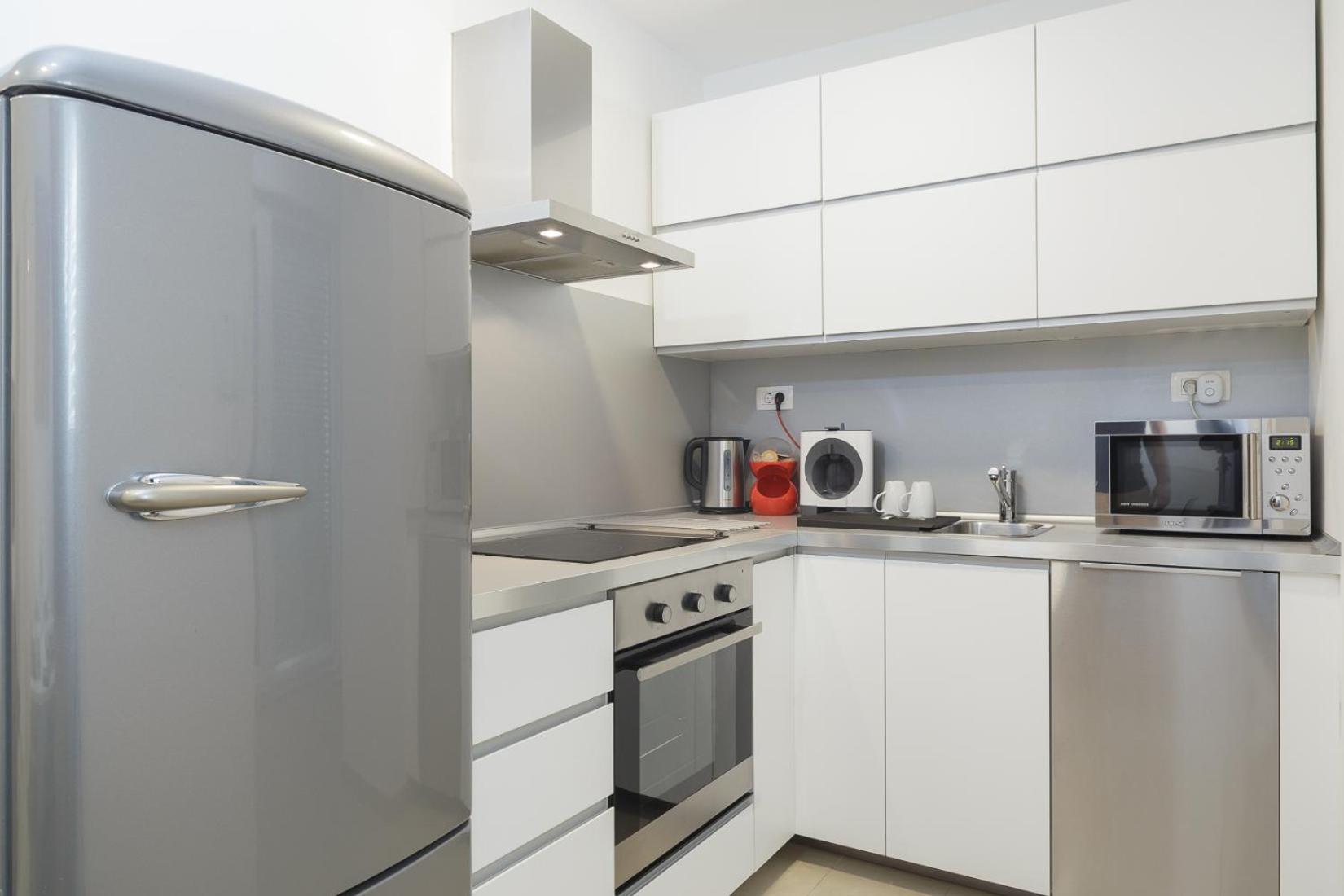 Holiday Home Aspalathos - With Free Parking, Near The Beach, A Few Minutes' Walking Distance To The Unesco Palace Split Exterior foto