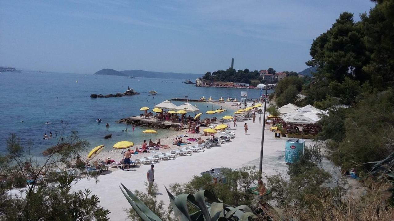 Holiday Home Aspalathos - With Free Parking, Near The Beach, A Few Minutes' Walking Distance To The Unesco Palace Split Exterior foto