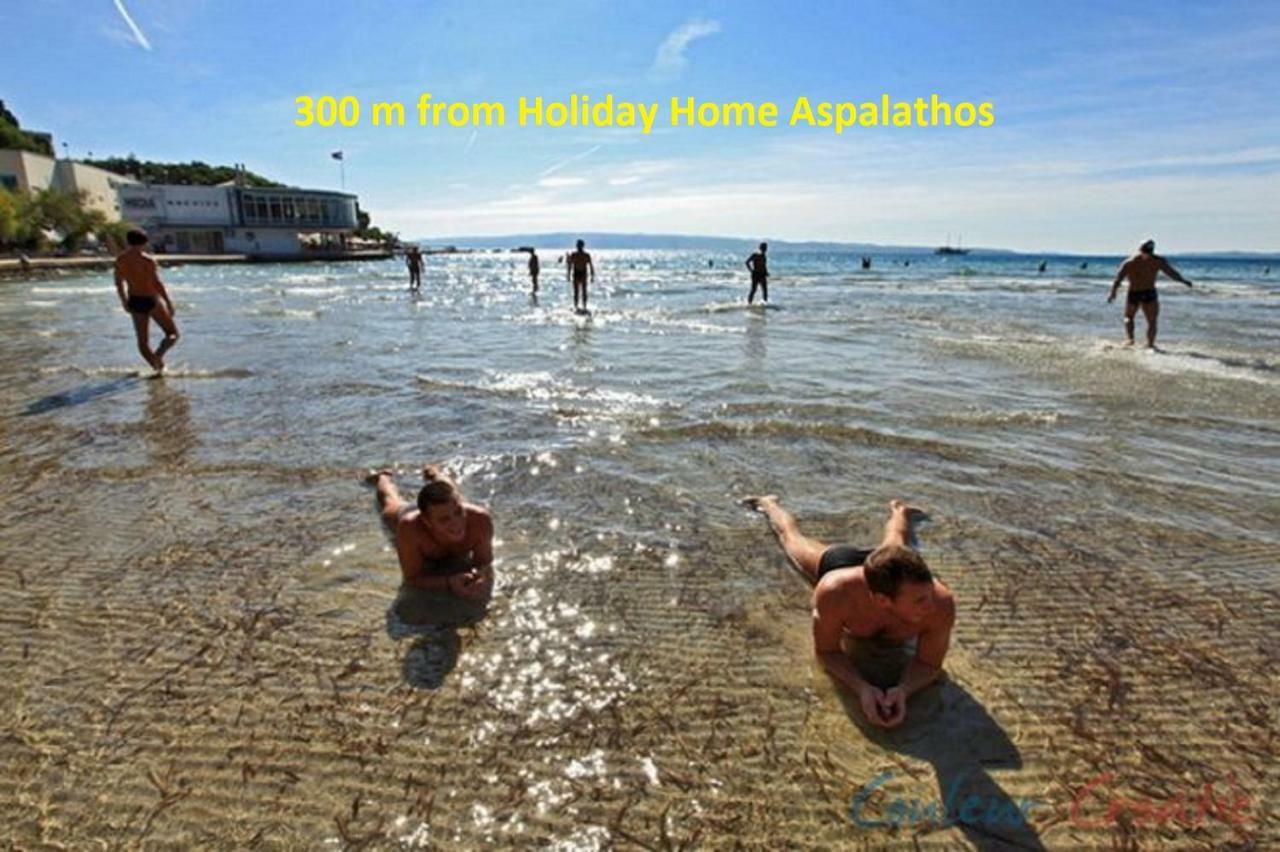 Holiday Home Aspalathos - With Free Parking, Near The Beach, A Few Minutes' Walking Distance To The Unesco Palace Split Exterior foto